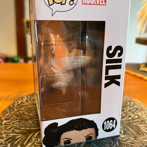 SDCC Silk Funko Pop - Picture 5 of 6